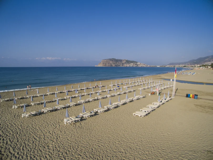 Green Garden Resort & Spa Hotel_ Beach