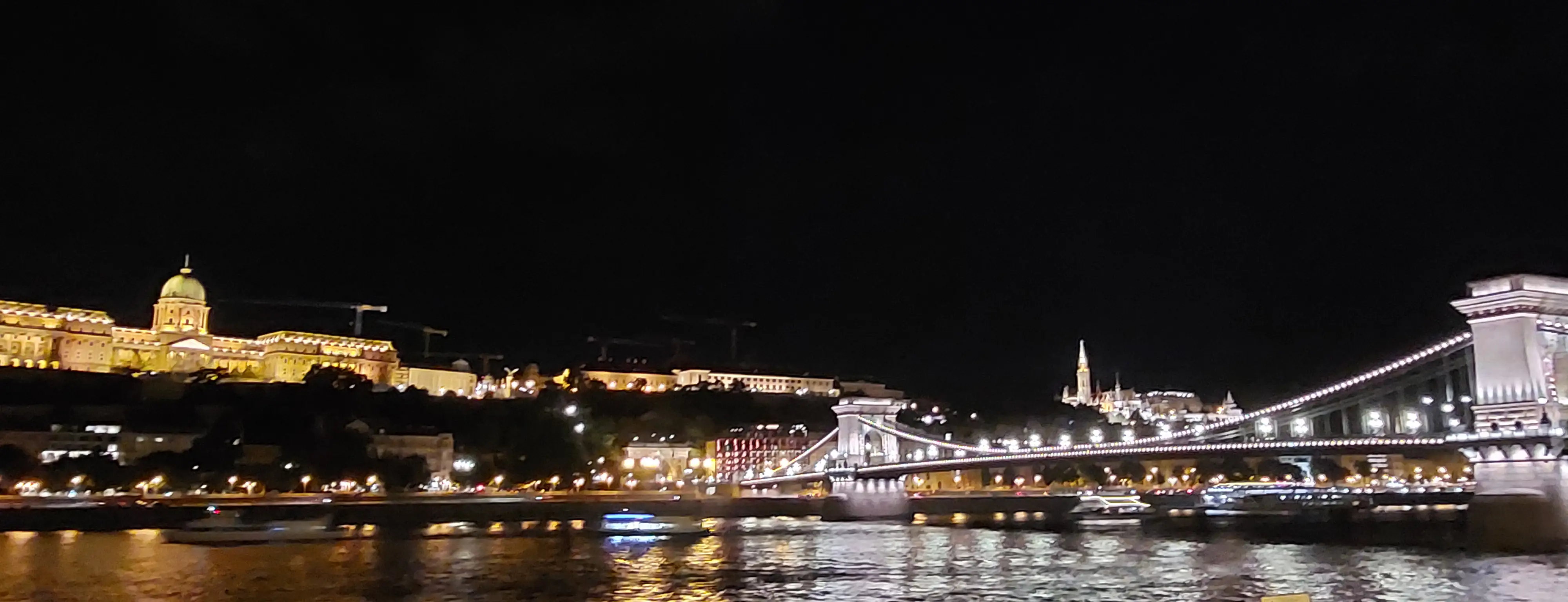 Budapest at night_horizontal view